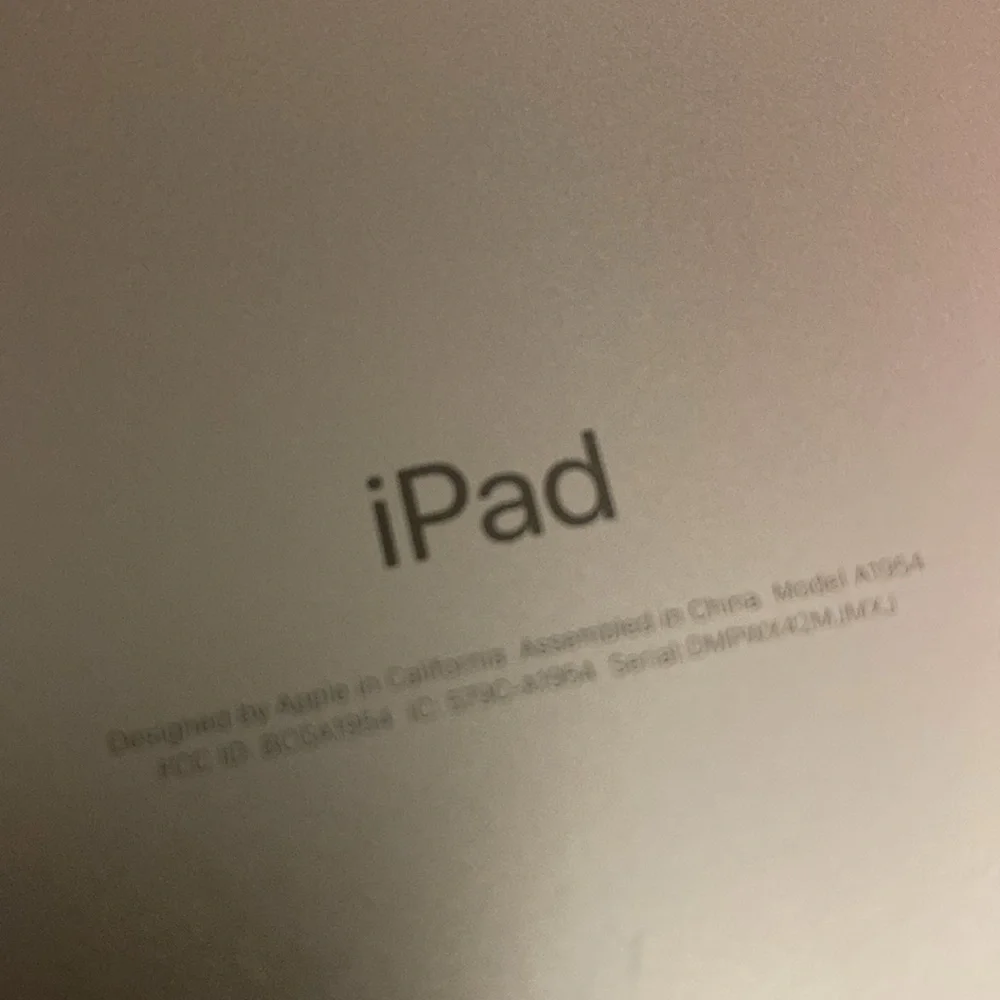 Apple Tablet in Gold - 6th gen, 32 gig